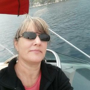 Meet your Posher, Claudia